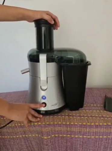Juicer centrífuga