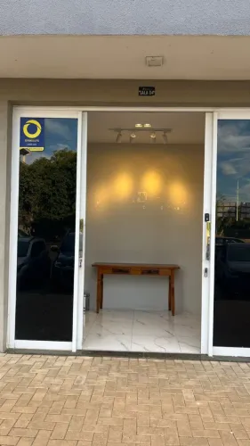 VENDO ESCRITÓRIO MOBILIADO