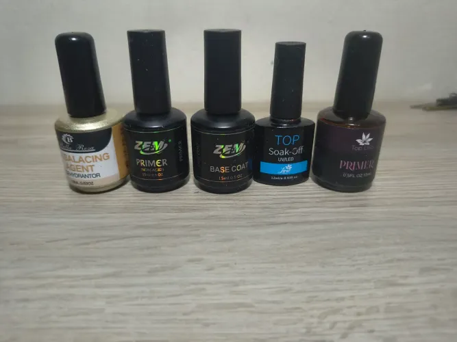Preparadores de unha de gel 