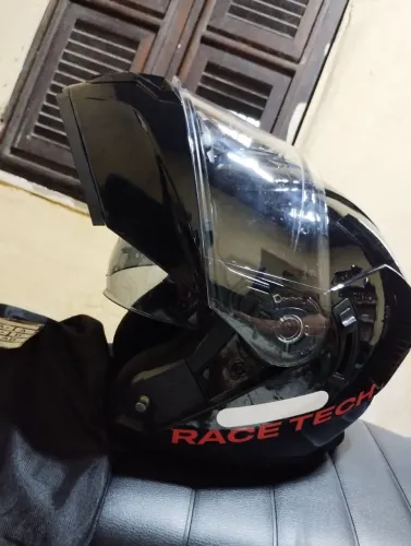 Capacete Race Tech Escamoteável 