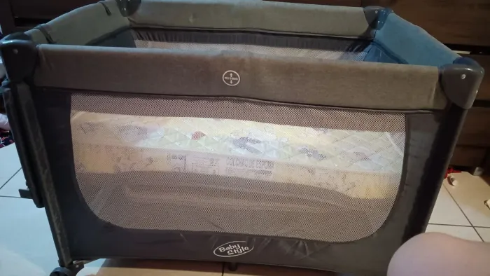 BERÇO PORTÁTIL COM COLCHÃO D18 NOVO