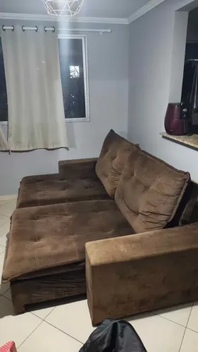 Sofá grande de 4 lugares marrom