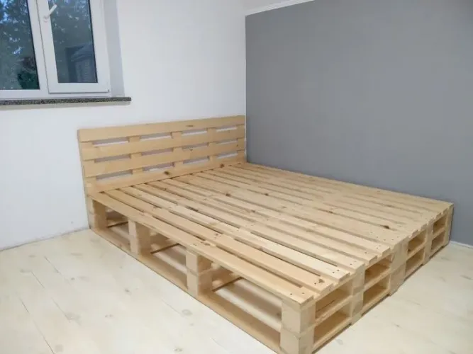 Cama de madeira sob medida PLANEJADO 