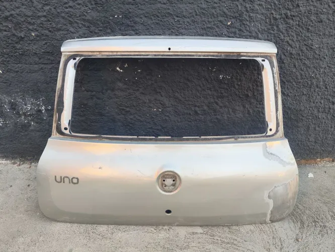Tampa traseira Uno Vivace Evo 2012 2013 2014 2015 2016 2017 2018 2019