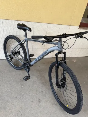 Bicicleta Aro 29 - C/Freio a disco