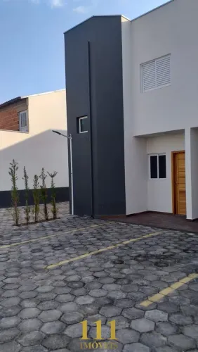 Casa no Condomínio Villas do Rio do Ouro