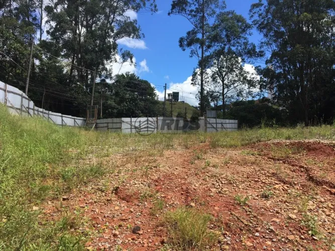 TERRENO COMERCIAL COM PROJETO APROVADO!