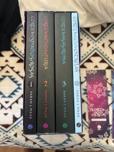 ACOTAR BOX- A corte de espinhos e rosas, livros 1 a 4