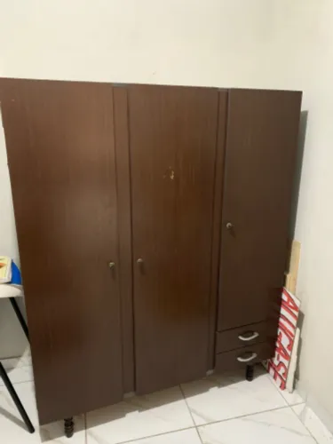 Guarda roupa Usado 3 portas 2 gavetas