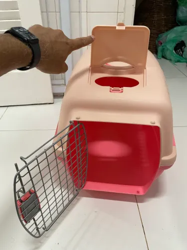 Casa de Transporte de Cães e Gatos
