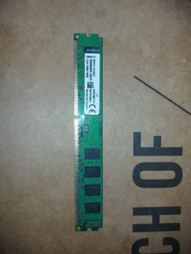Memoria Kingston 4GB 1600Mhz, original.