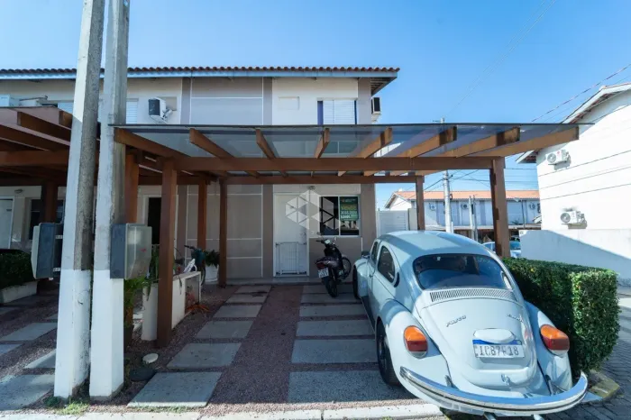 Casa 2 dormitórios, 2 vagas cobertas, móveis planejados no bairro Canudos em Novo Hamburgo