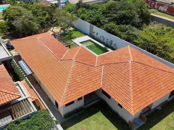 Casa à venda com RGI em Condomínio Perto da Praia de Geribá em Búzios!