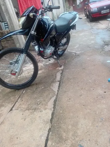 bros 150 sem nada pra fazer so pega e anda 