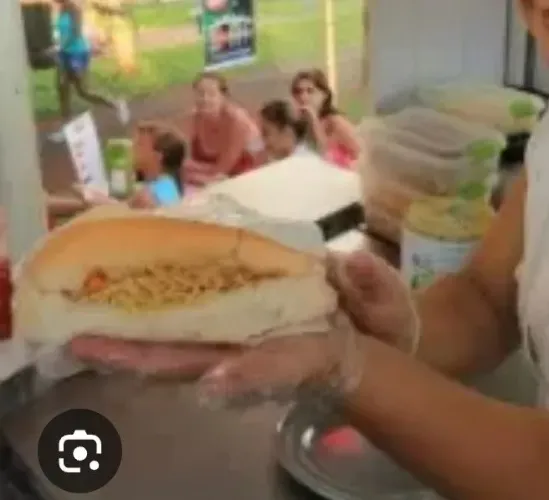 Vaga para jovens em trailer de Dogão