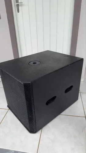 Sub grave 18 ativo 1500w compensado