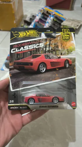 Hot Wheels Premium Ferrari Testarossa - Modern Classics