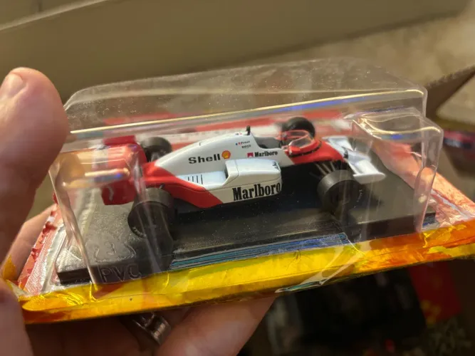 Miniatura F1 1:43 McLaren Alain Prost 1986