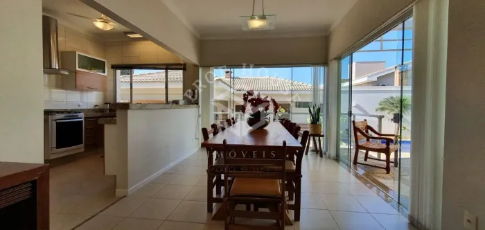 Belíssima Casa Térrea no Condomínio Jardim dos Ipês em Limeira-SP