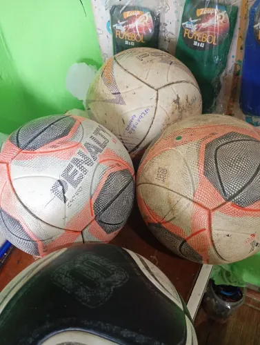 Consertamos bolas furadas