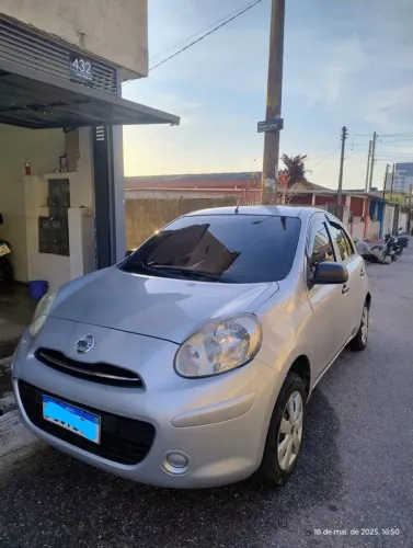 Nissan March 1.0 16V Flex Fuel 5P 2012