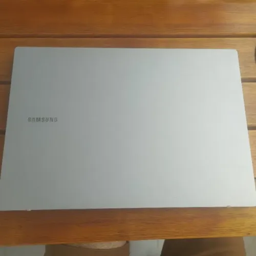 Notebook slim Samsung Galaxy GO