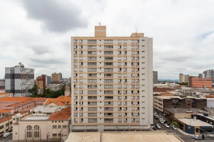 Apartamento Central com 03 Dormitórios no Edifício Soraya!