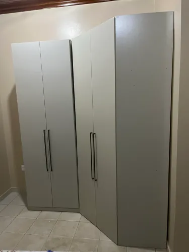 Guarda-roupa modulado de canto