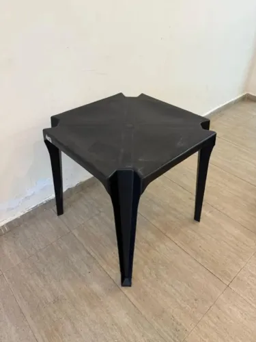 Mesa Plástica Padrão Tramontina 70x70x70 Preta SEMI NOVA marca JR