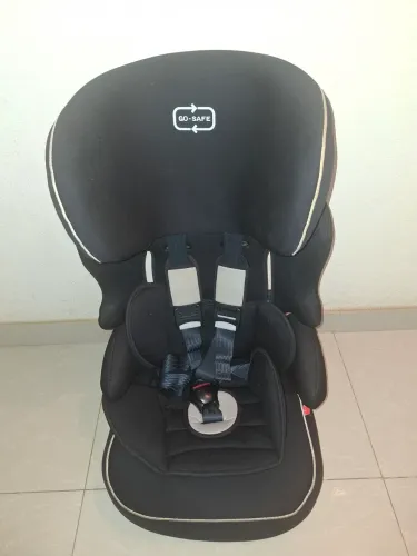 Cadeira para carro super conservada.