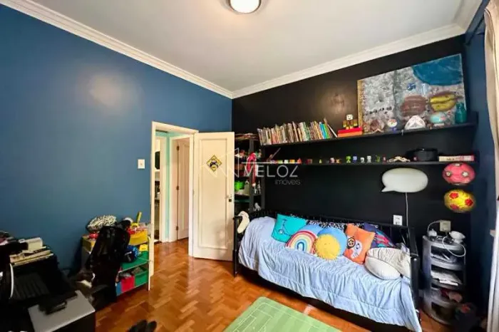 Apartamento : / Residencial / Cosme Velho