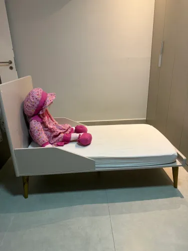 Vendo Berço infantil Reller com colchão excelente estado 