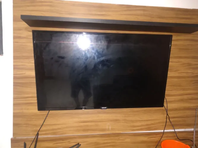 VENDE-SE TV SEMP 430plgadas 800,00 contato *49