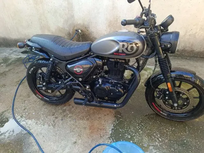 Hunter 350 Linda.