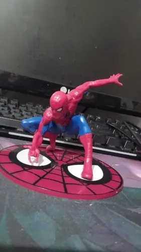 Action figure homem aranha com base