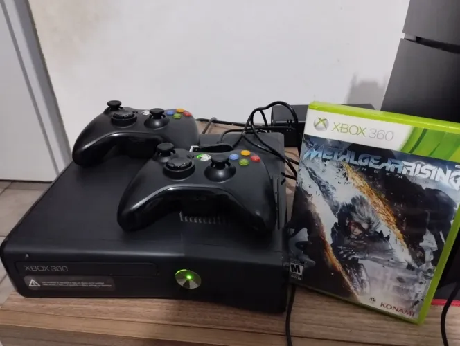 Xbox 360 Slim