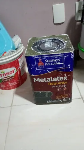 Tinta acrílica
