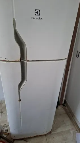 Vendo geladeira Electrolux