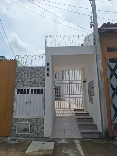 Alugo apartamento no Montese