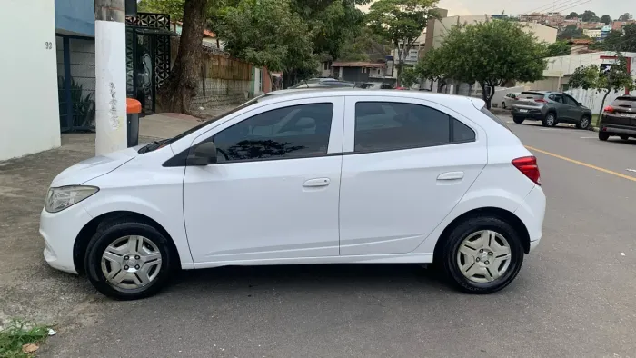 Chevrolet Onix Hatch LT 1.0 8V Flex Power Mec. 4P 2015
