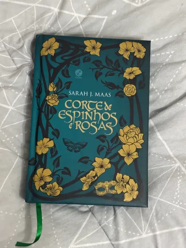 Corte de Espinhos e Rosas - Edição de Colecionador | Capa Dura | Sarah J. Maas