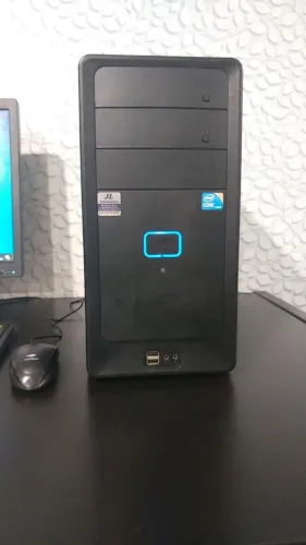 i3-550 -(3.20 GHz) Memória RAM de 4 GB DDR3 1 SSD 120 1 HD 500 Monitor 17 polegadas