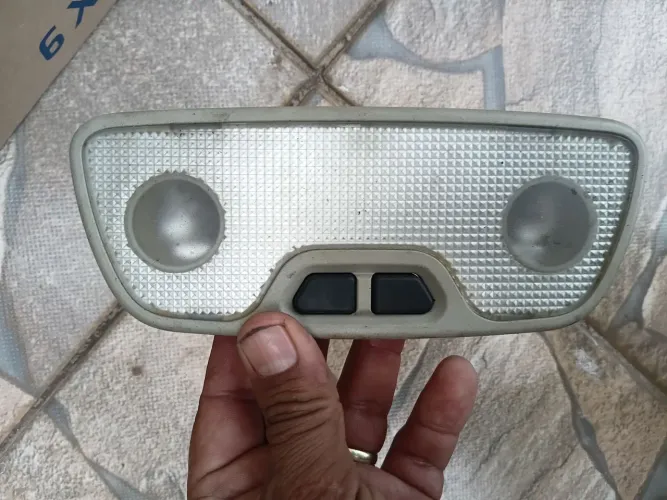 Luz de teto da volvo s40