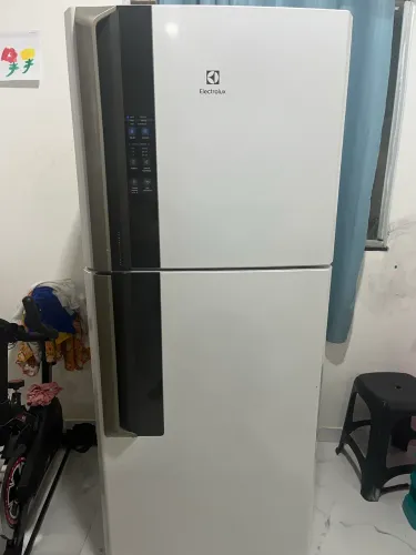 Geladeira Electrolux frost free semi nova
