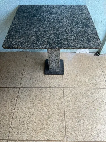 Mesa de mármore