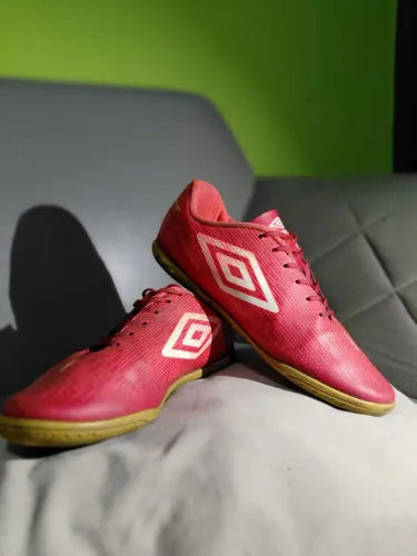 UMBRO FAST, NÚMERO 40/ 41