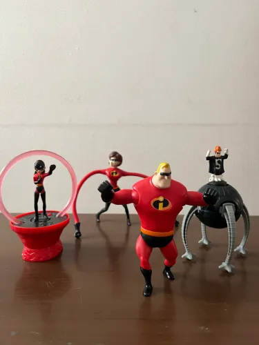 Combo os incríveis! Brinquedos do méqui colecionador