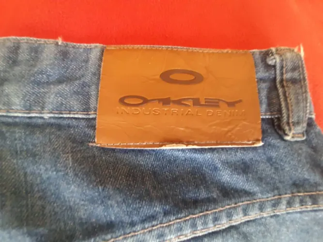 Oakley bermuda tamanho 40