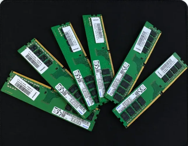 Memória RAM 8GB DDR4 2400MHz Samsung para PC