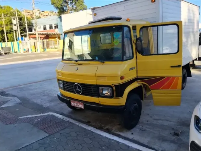 Mercedes Benz - 608 Baú, 1974, Diesel, Manual - Carroceria e Baú Reformados
